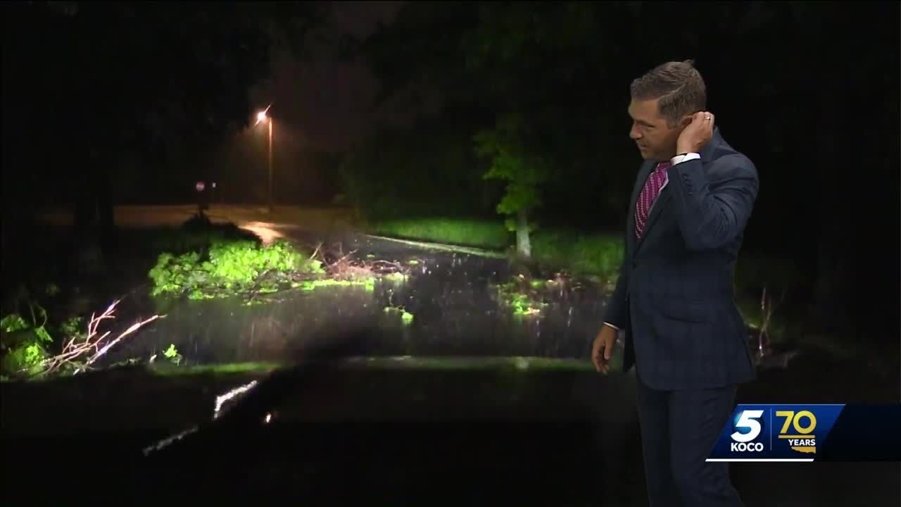 Extreme winds cause damage in north Oklahoma City - YouTube