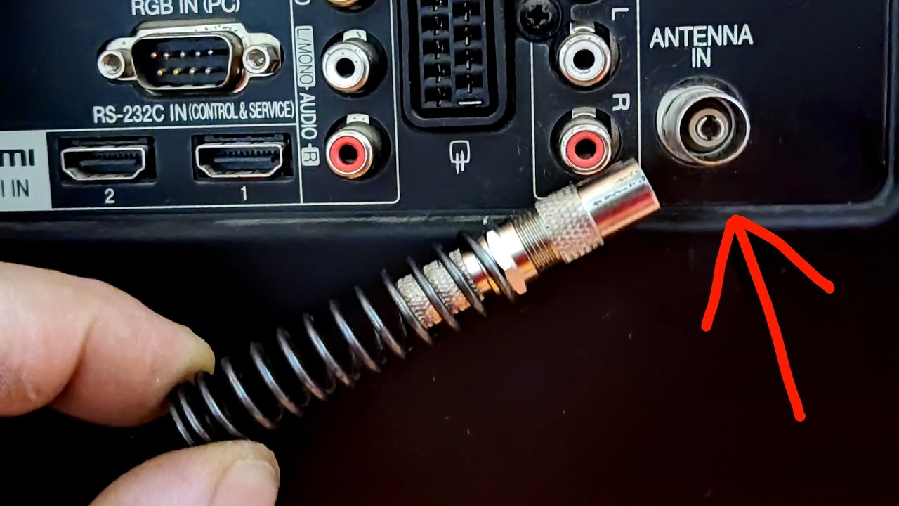 Simply insert the spring into the antenna connector and enjoy digital channels!