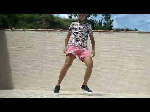 MC Rebeca ao som do 150 Coreografia