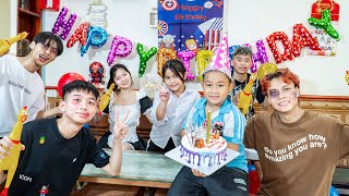 Kids Go To School | The Girl Made A Birthday Cake To Give Chuns And Tease By Boys To Take The Cake