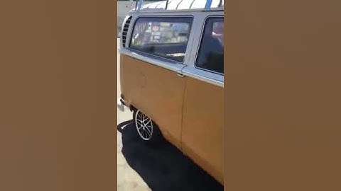 Lowered 1971 vw bus