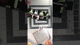 Pattern Review: So Sew Easy clear vinyl zipper bag tutorial