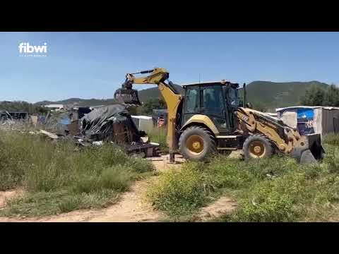 Finaliza sin incidentes el desalojo de un asentamiento junto a Can Misses en Eivissa