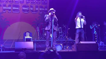 Kiss on The lips - The Dualers with Si Cranstoun Live at Wembley Arena 14th May 2022