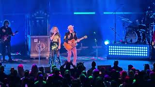 Stuck Like Glue Sugarland Resch Center Green Bay, WI 10/9/26