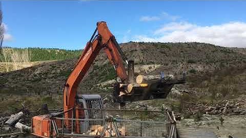 Firewood Processor - HWP-140 Modified with a Hydraulic Adjustable Splitting Head