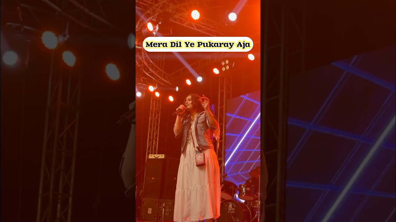 Mera Dil Ye Pukaray Aja | Long Hair ​⁠@ukashagulashraf entertaining LIVE 