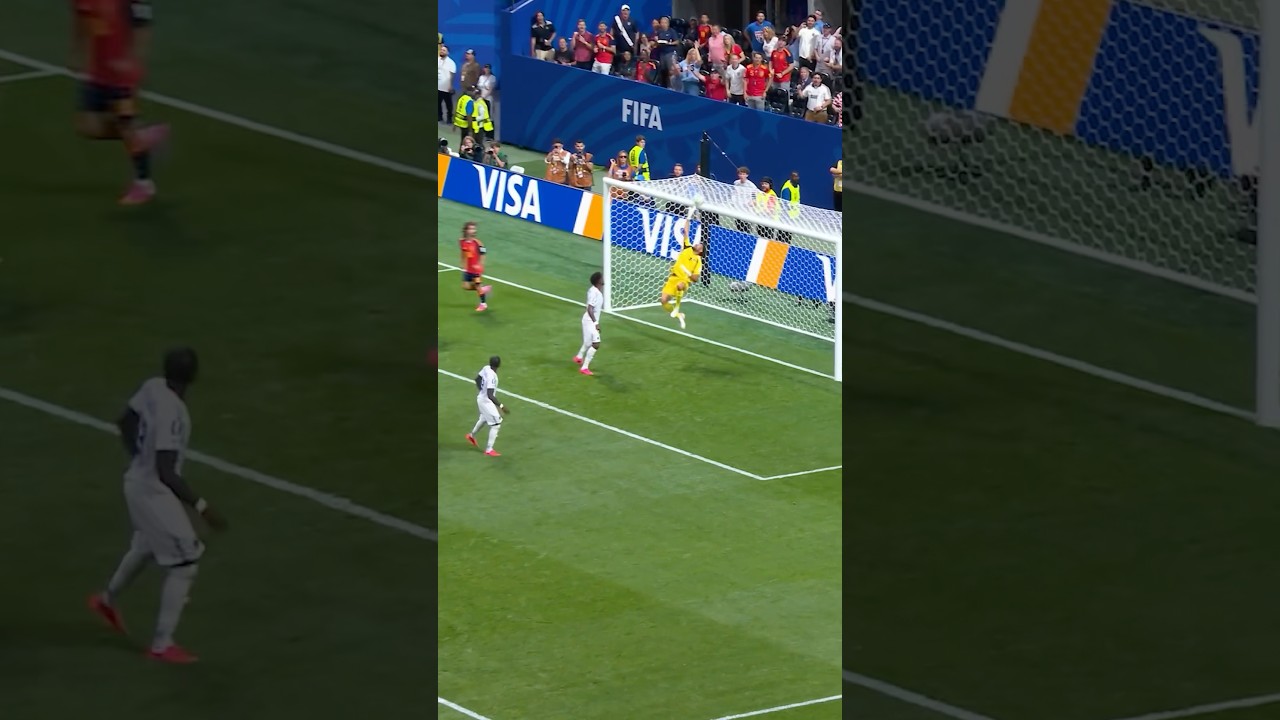 Vozinha saves Oyarzabal header in Cabo Verde draw with Spain. 🧤#fifaworldcuponyt #shorts #caboverde