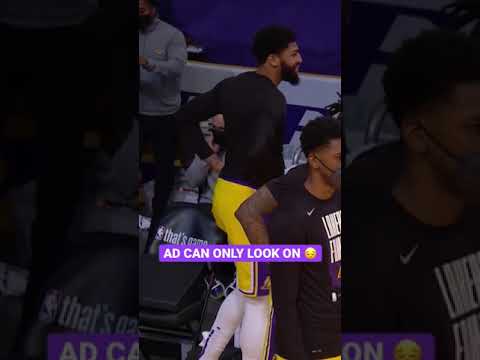 Anthony Davis Watches Lakers Getting Blown Out By Suns From Bench #Shorts