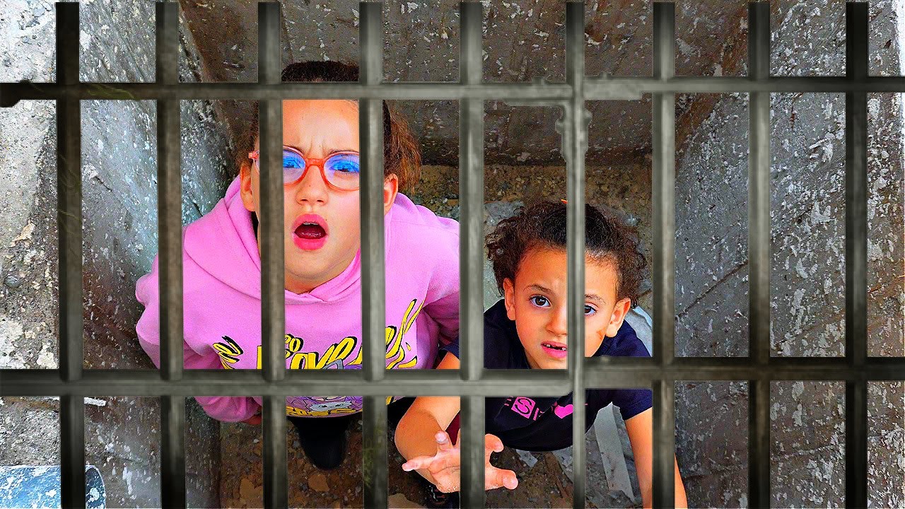 IL LES EMPRISONNE dans un TROU ! 😨