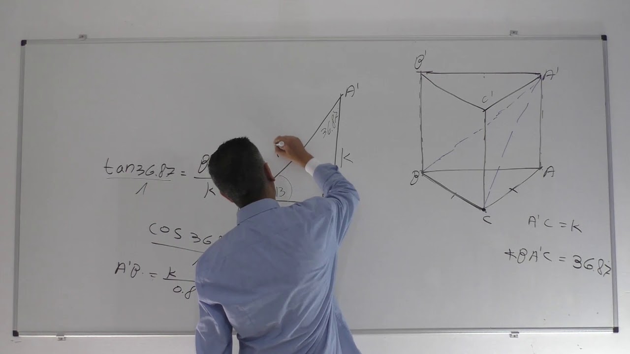 טריגונומטריה במרחב-מנסרה שבסיסה משולש ישר זוית ושווי שוקיים-4 יחידות