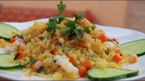 Cơm chiên hải sản với hạt cơm giòn ngon như nhà hàng|| cách làm mới lạ cho cơm thêm đặc biệt
