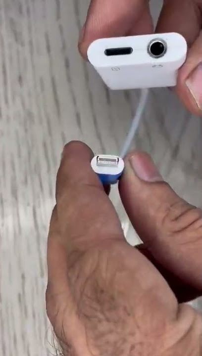 Dune - Original 2 in 1 iPhone Splitter Lightning Jack To Hand-free 3.5mm Audio Jack and Charger