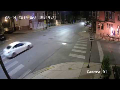 Arsonist sets fire to restaurant patio umbrella in Chicago