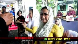 Download lagu RORO JONGGRANG - CIRIPA FT SINDY PURBAWATI - CAMPURSARI LUCKY LARAS MBAH AYAM 04 May 2024