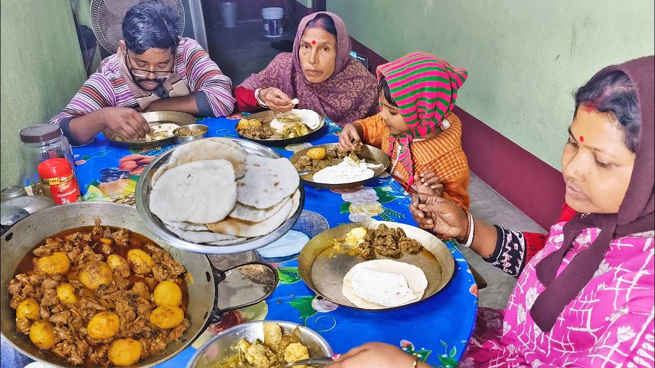 Shiter Rate Haser Mangsho Chaler Ruti Toiri Korlam,Gorom Gorom Ruti Mangsho Khaoya Holo 