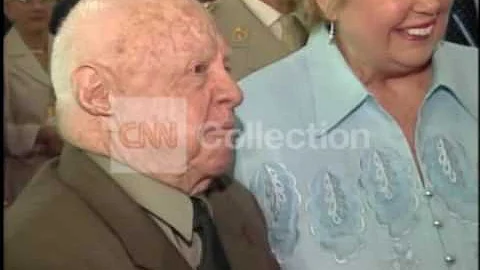 FILE: MICKEY ROONEY MEETS QUEEN ELIZABETH II