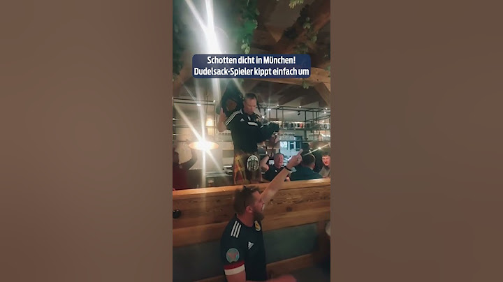 Schotten dicht: Dudelsack-Spieler kippt in der Kneipe einfach um | #shorts
