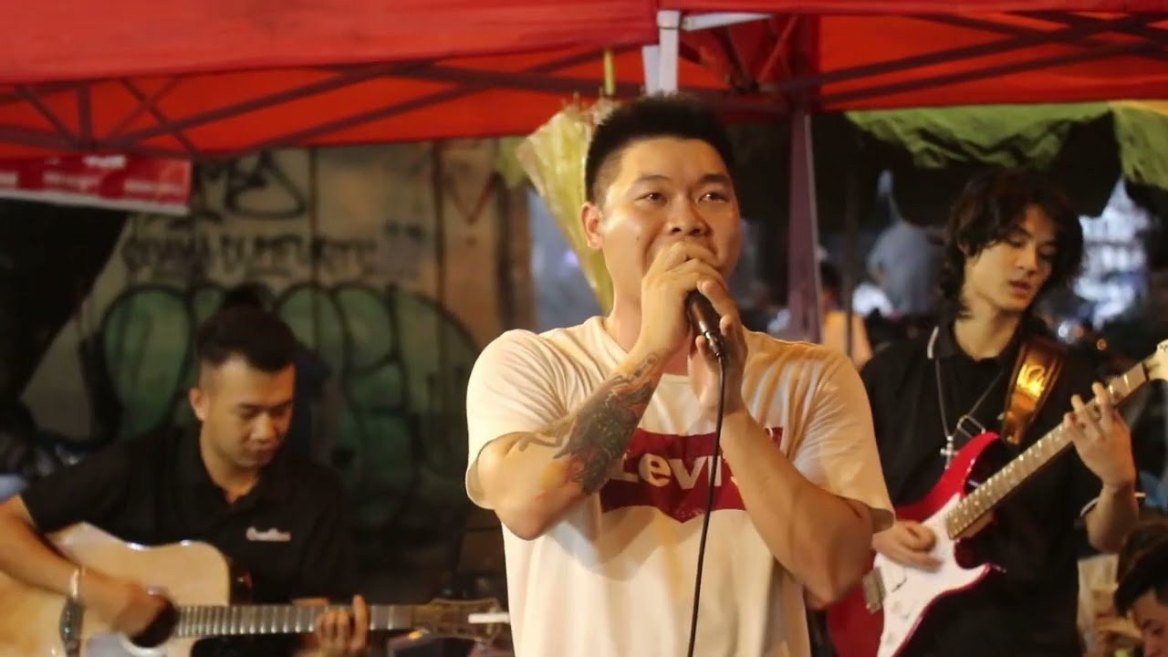 Phố cổ Hà Nội tối cuối tuần - bài hát rock hay