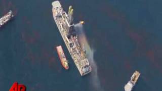 Raw Video: Flying Over the Gulf Oil Spill Site