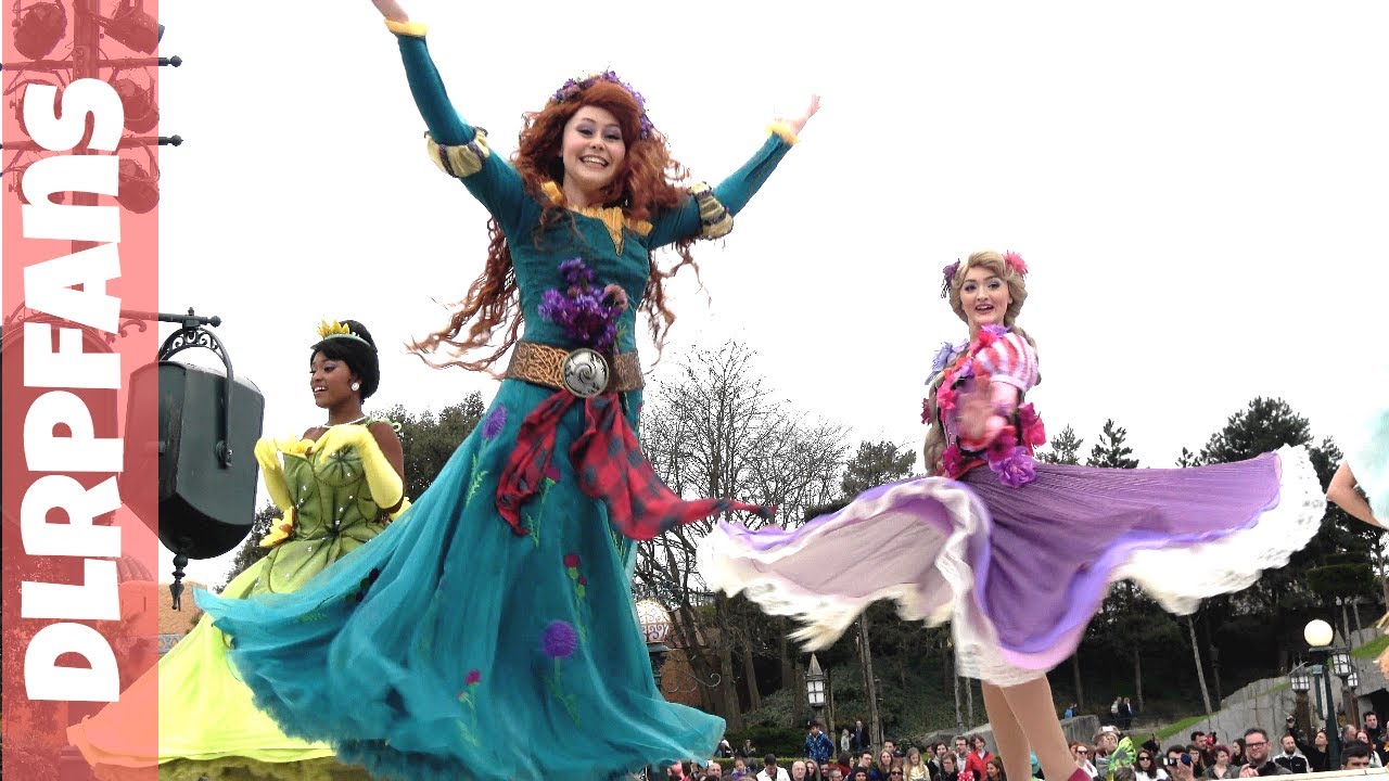 Team Princesses Central Plaza Pirates and Princesses Festival at Disneyland Paris