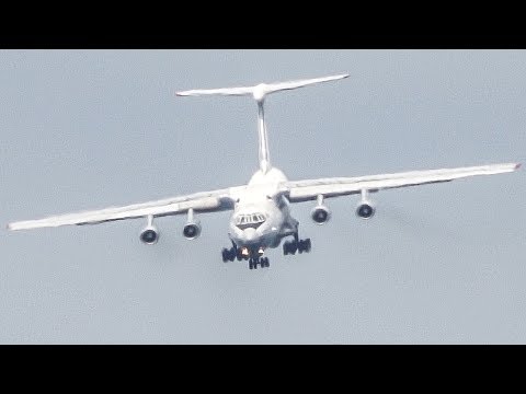 Crazy ILYUSHIN IL-76 DIVE DOWN Manoeuver on APPROACH + LANDING (4K)