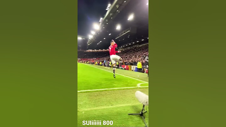 The entire stadium bouncing SIUUU with C.Ronaldo's 800th GOAL #shorts #CR7 #C.Ronaldo #Siu #ronaldo