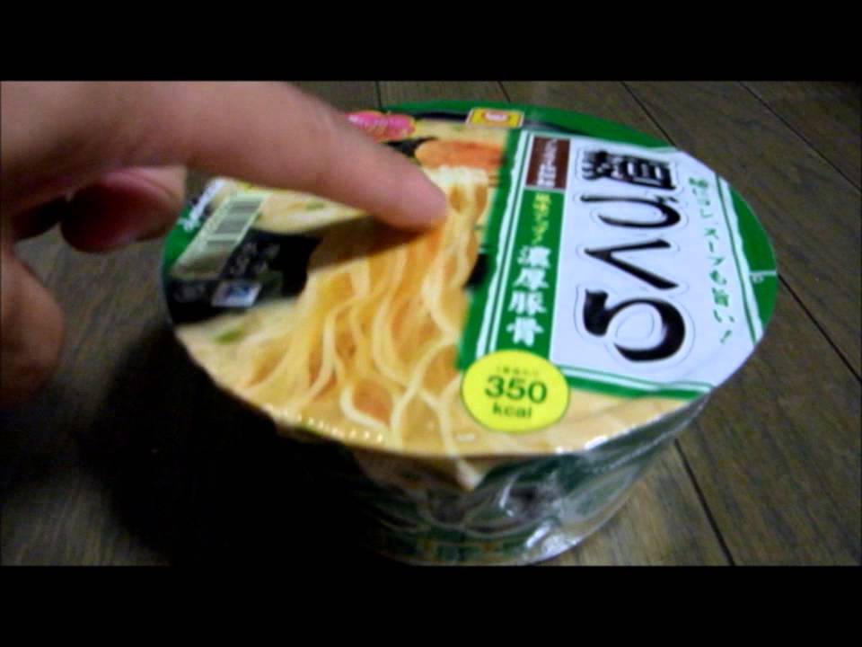 カップ麺が膨れる - YouTube