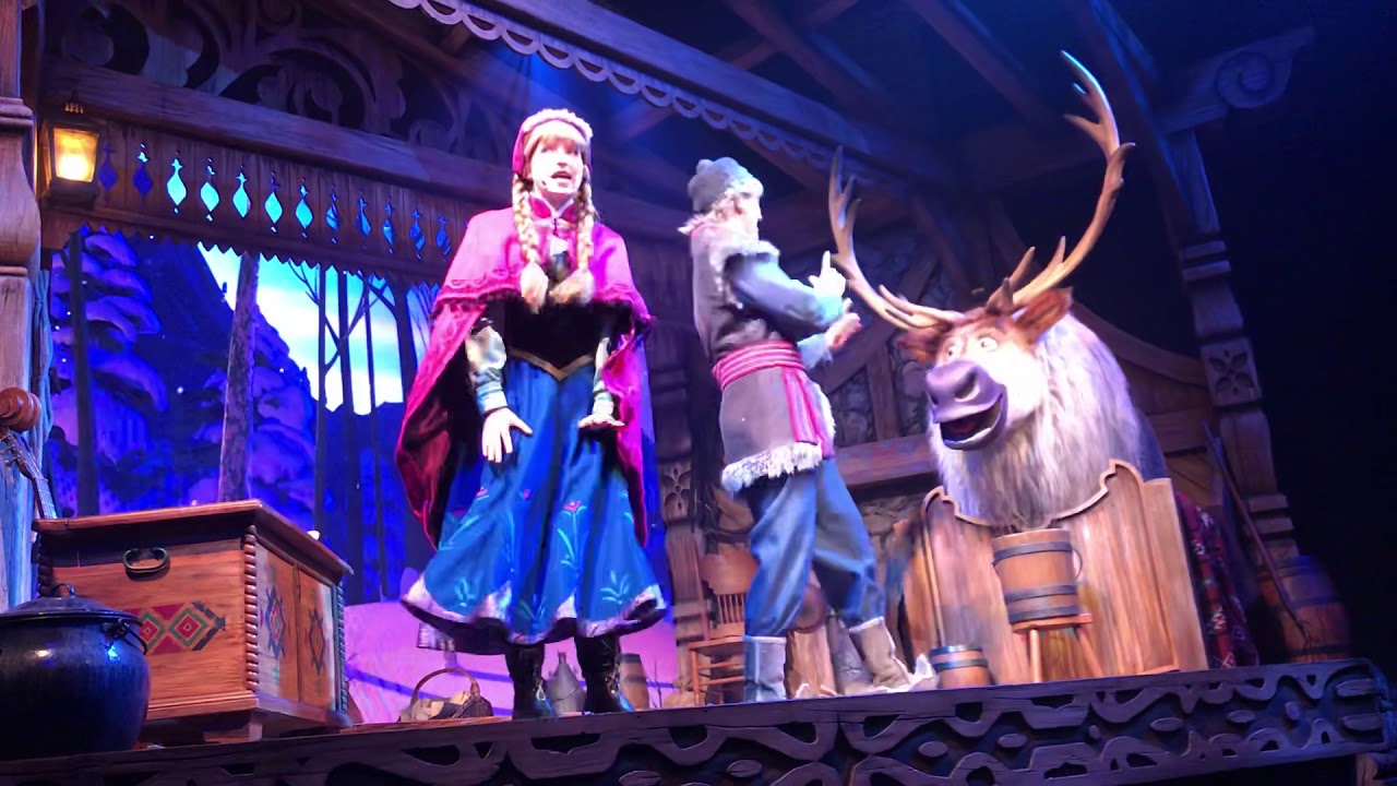 パリディズニーのアナ雪の体験型ショー クリストフの家 Youtube