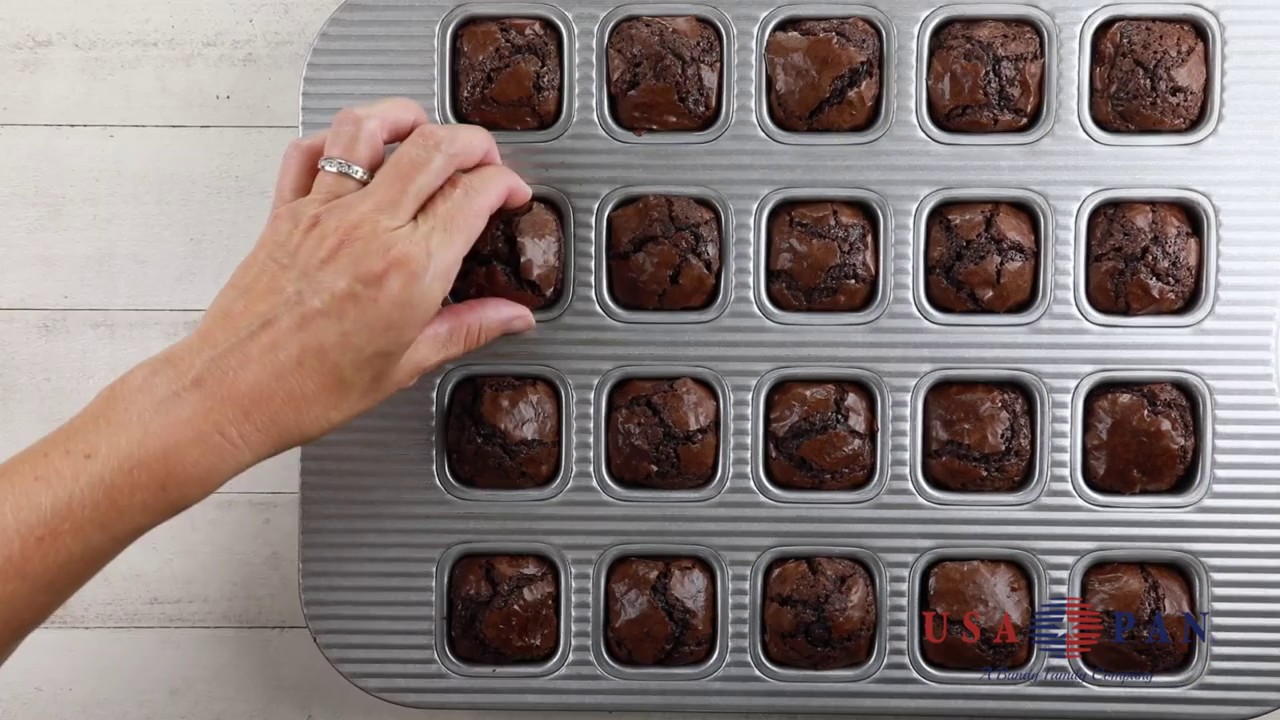 Pampered Chef Brownie Pan