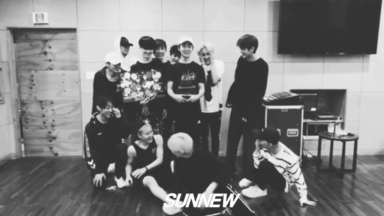 Kevin Dropping His Cake To Iconic Vines