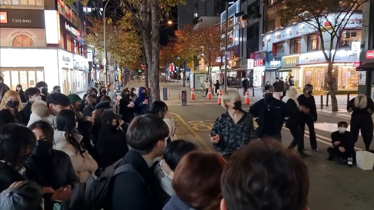 SINCHON STREET SKETCH. LIMIT, WOORAM. HILARIOUS. YOUTH FEVER OVER PANDEMIC.