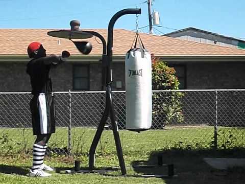 The Locker and Everlast (Speed Bag) - YouTube