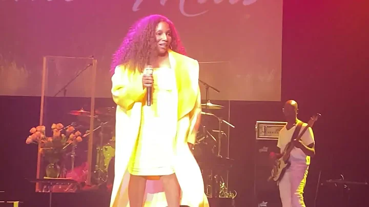 Stephanie Mills live in Hammond, IN  11/11/22.I do...