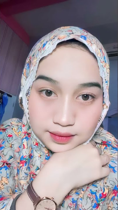 CEWEK PAKE MUKENA EMG BEDA CANTIKNYA