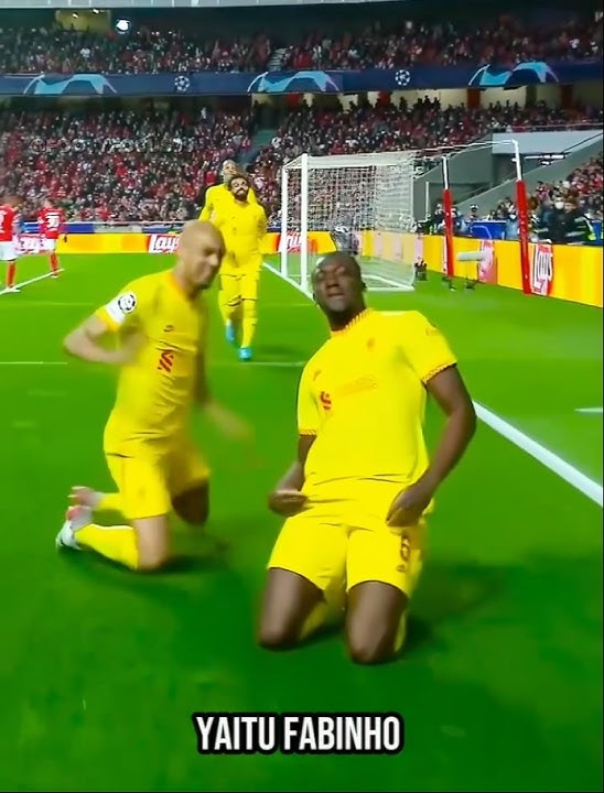 Momen Gagal Selebrasi Knee Slide