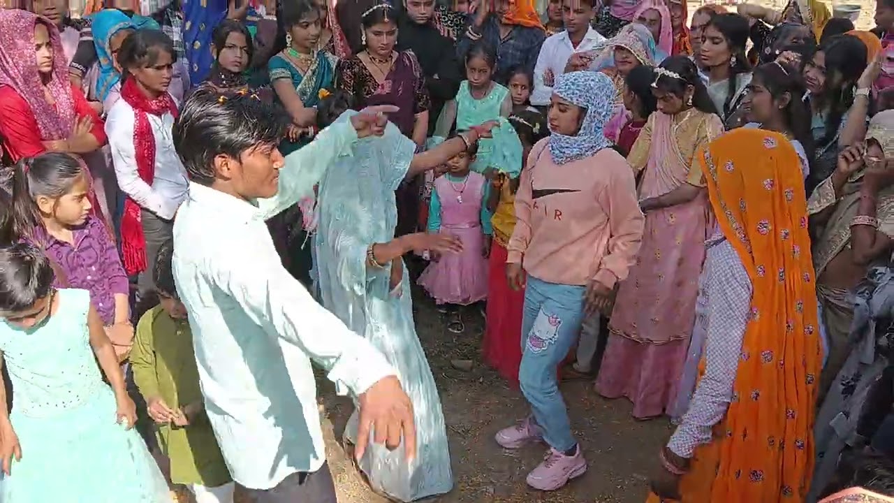 #धीरे_धीरे_धीरे_नाच_मारी_फुलझड़ी