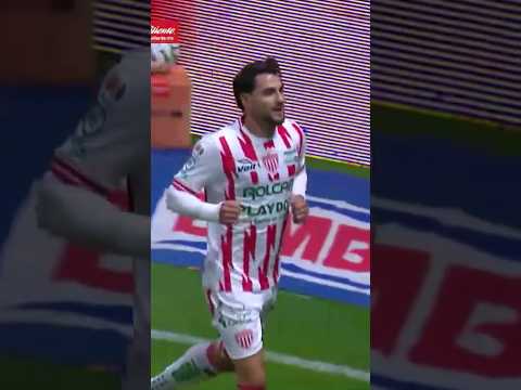 ¡GOOOL de Julián Carranza para Necaxa con un gran remate!#shorts