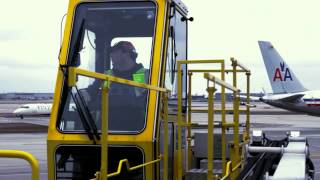 How does de-icing work? Behind the Scenes @AmericanAir