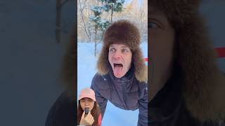 WALKING IN THE SNOW ⁉️WOW THERE ARE STARS 😱