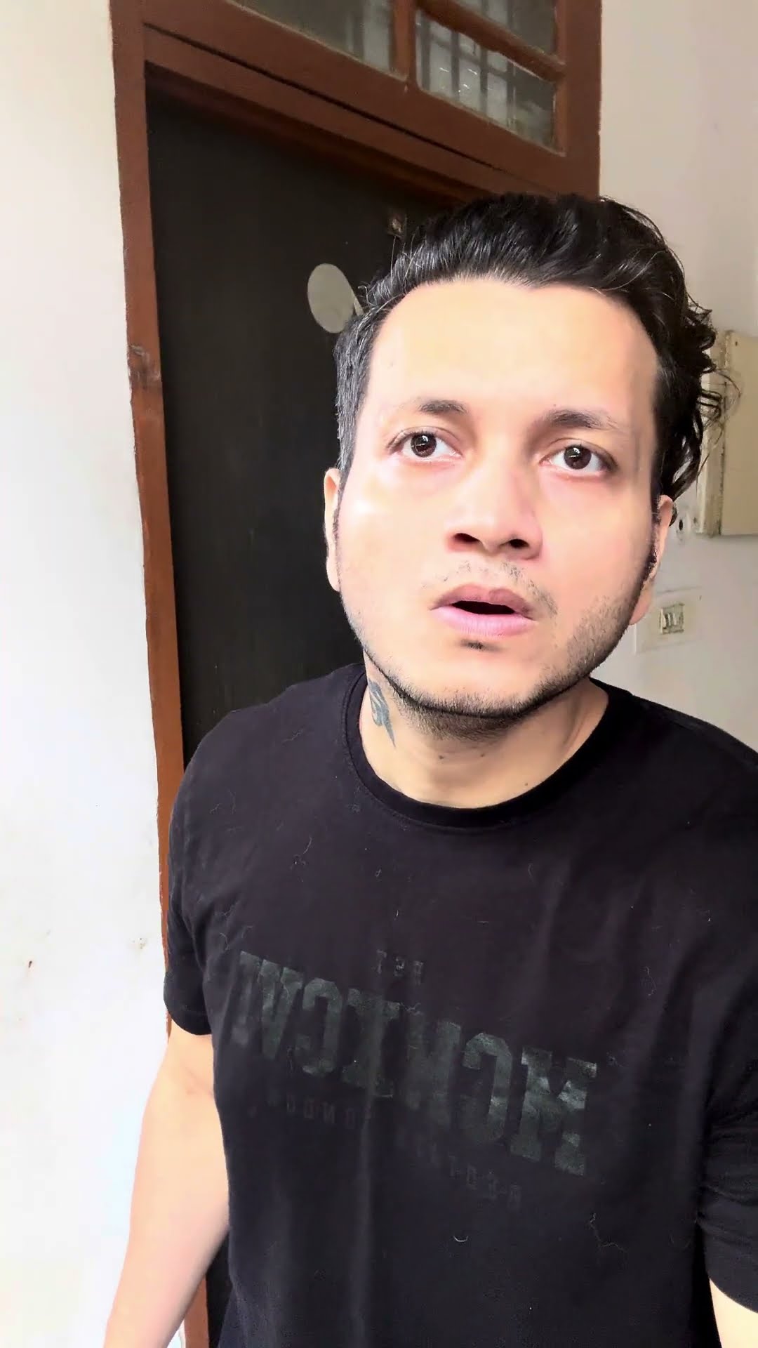 MRF BALL and BAHUBALI BAT ?⚾?#unboxing #youtubeshorts #cricket #collection