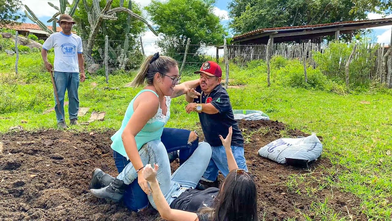 A MORENA E A SOBRINHA DE PILILIU BRIGAM PELOS 500 REAIS (PARTE 1)
