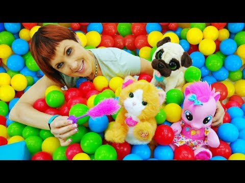 Видео: Детский сад - Играем с Пинки Пай и мягкими игрушками