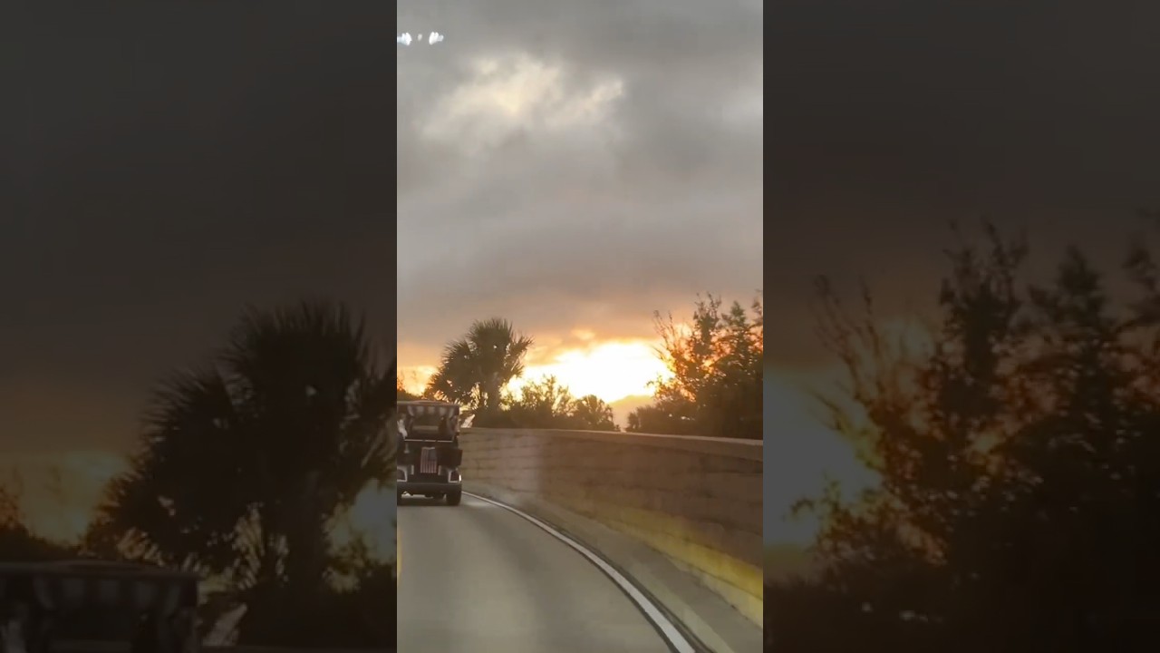 Golf Cart Ride @ The Villages  Florida