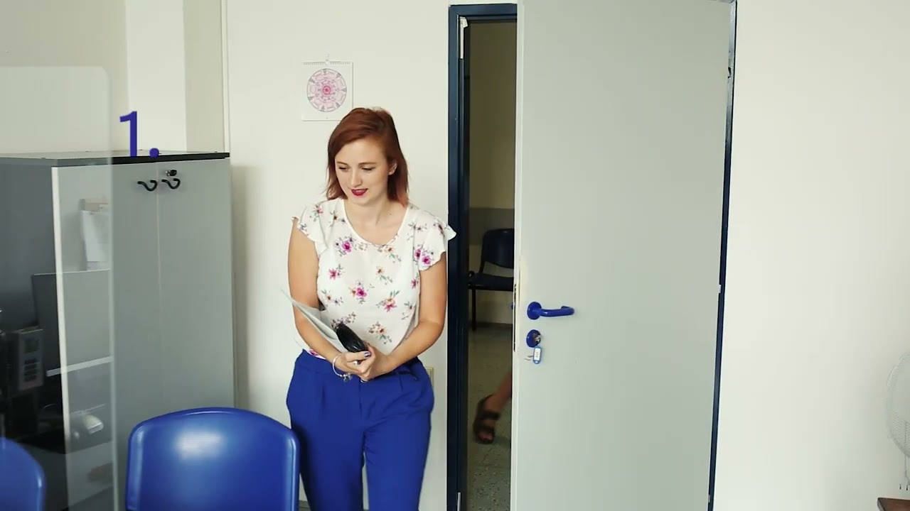 PORODNÉ - CZ titulky