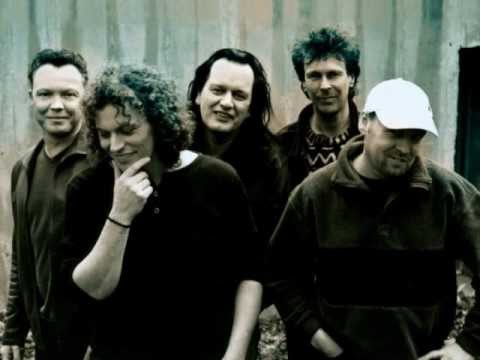 De Kast - Eltse Grins Foarby (2012) Mei tekst