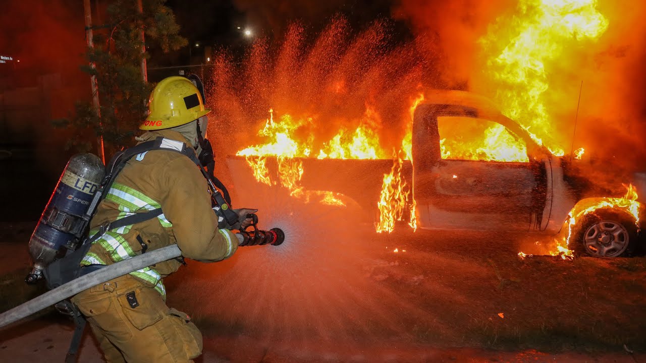 LAFD Light Force 66: Pickup Truck Fire