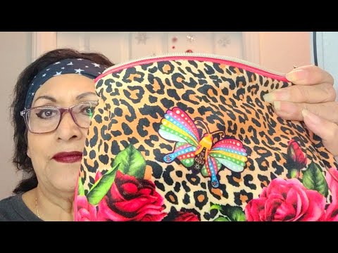 ASMR Lo que hay en mi cosmetiquera chica!!