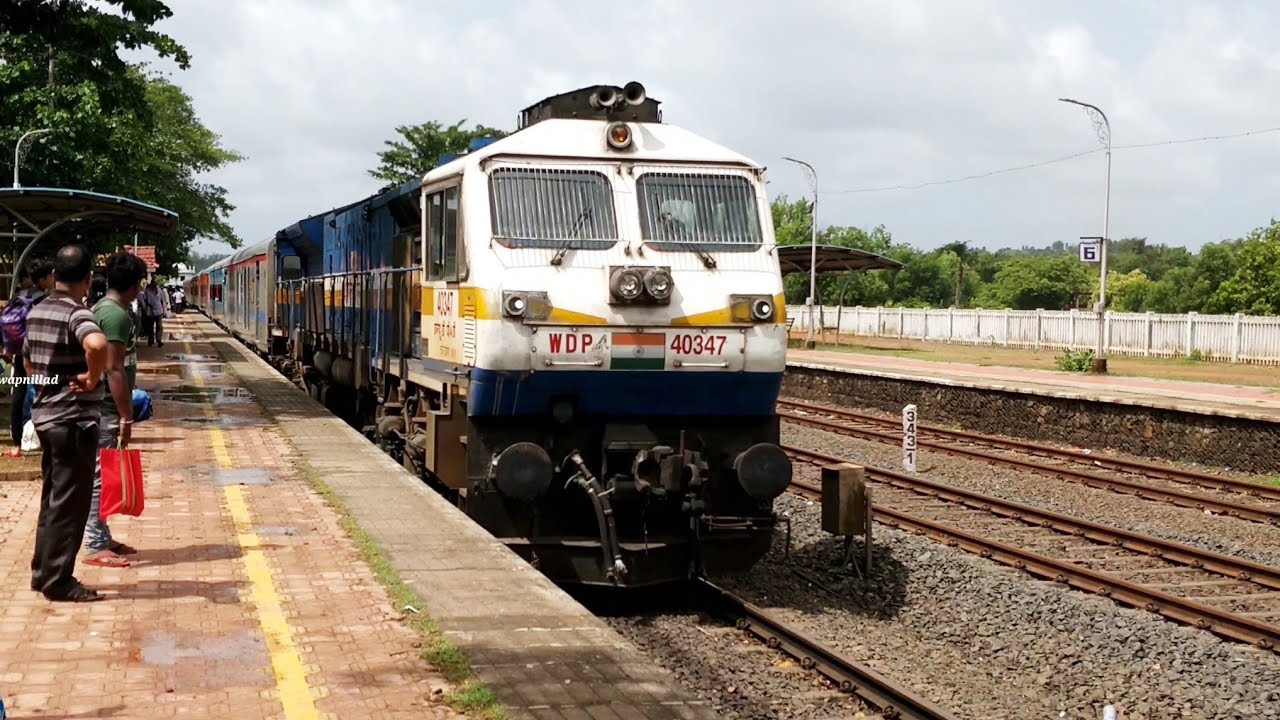 Konkan Railway 10104 Mandovi Express Arriving At Kudal Indian Railway konkan-railway-10104-mandovi-express-arriving-at-kudal-indian-railway