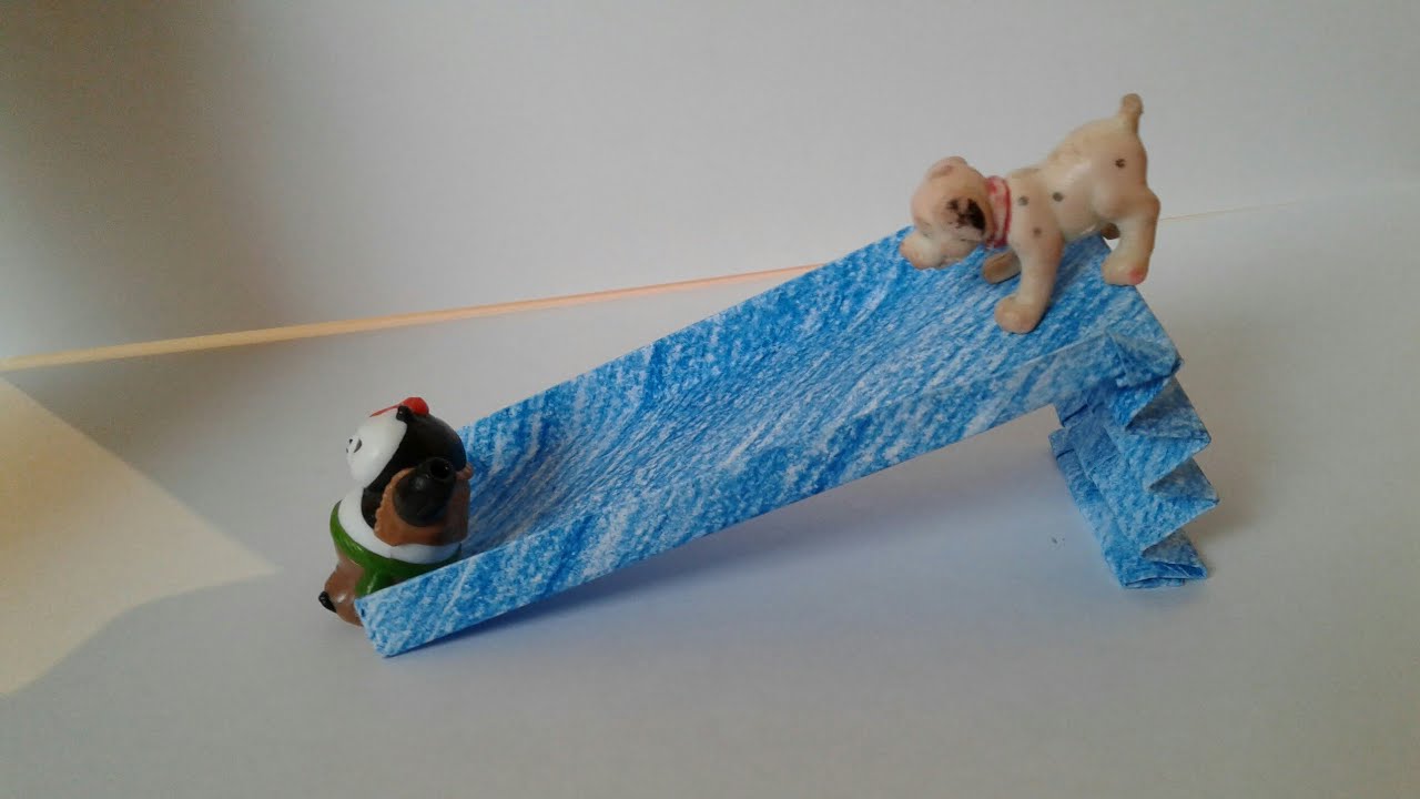 Горки из картона. Горка для машин из картона. Детская горка из бумаги. Как сделать горку из картона для поделок. Горка из бумаги.